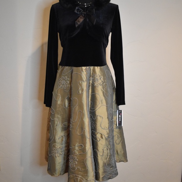 Beautiful Amy Byer Winter Dress! - Picture 13 of 13